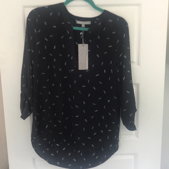 Nautical-style shirt. - Picture 1 of 2